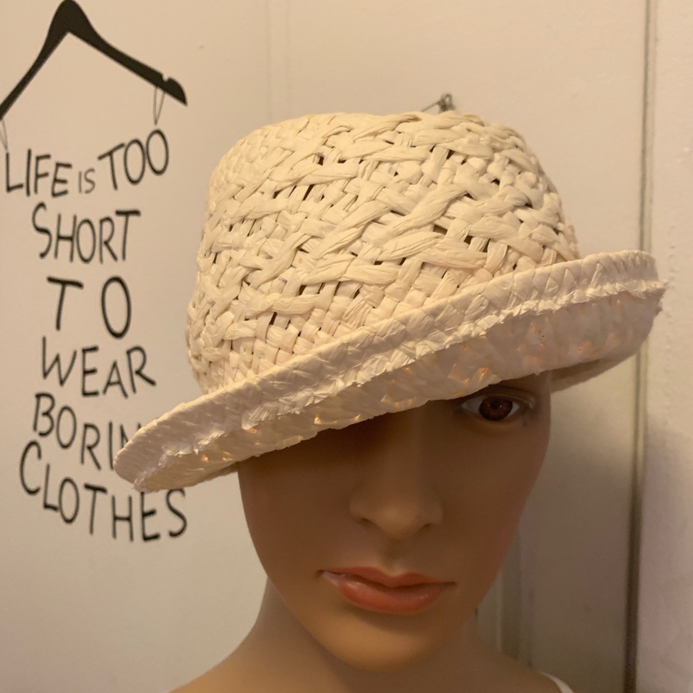 🚫SOLD🚫Paper hat with coral cording around rim